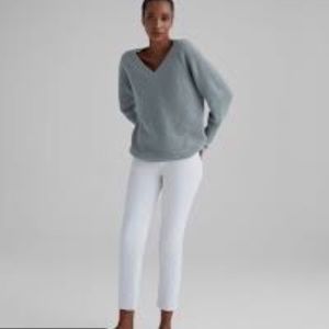Club Monaco 100% Cashmere V-neck Sweater